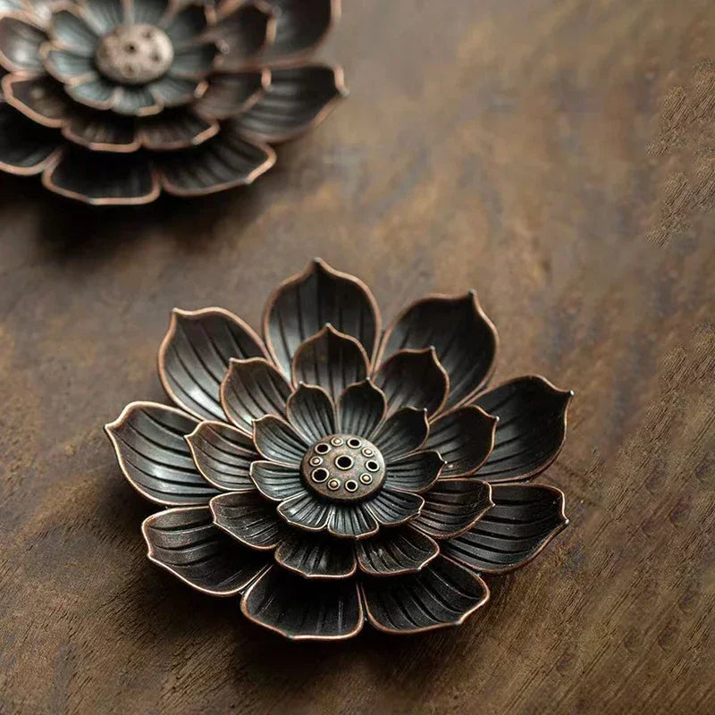 Support à Encens Lotus Perforé – Plateau Zen pour Bâtons & Bois de Santal