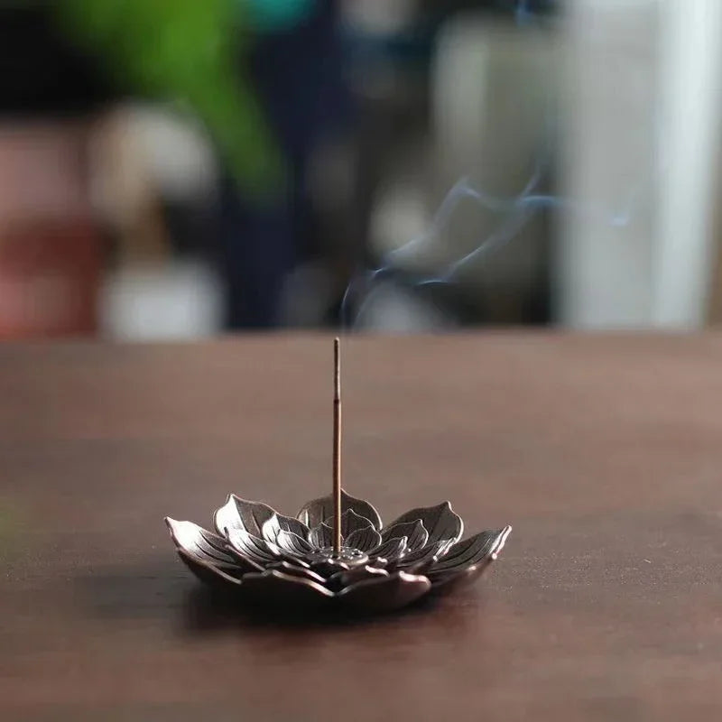 Support à Encens Lotus Perforé – Plateau Zen pour Bâtons & Bois de Santal